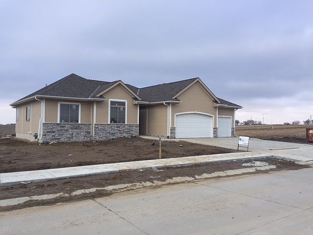 1st image of 4906 N 206th St