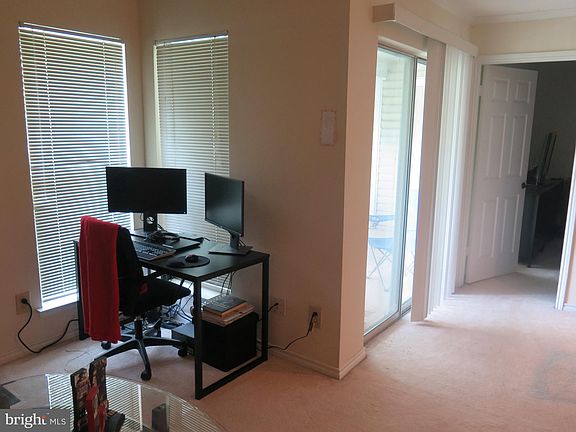 5th image of 1524 Lincoln Way APT 417