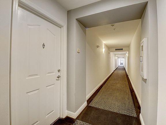 4th image of 255 NE 3rd Avenue #2516