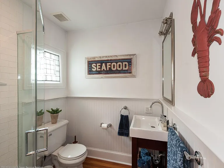 21 Surf Ave — Photo 10