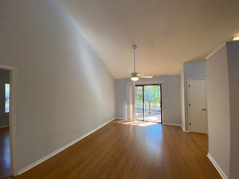 3154 Folsom Rd — Photo 8