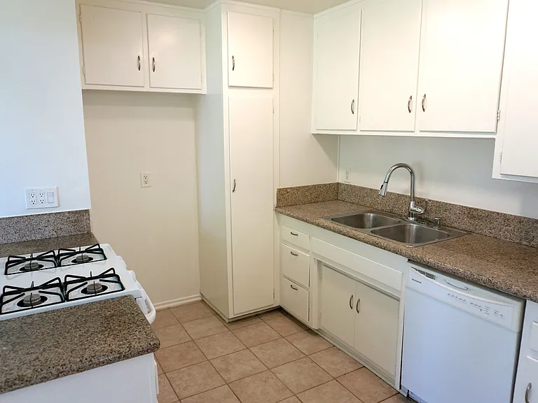 3433 W Orange Ave #1 — Photo 7