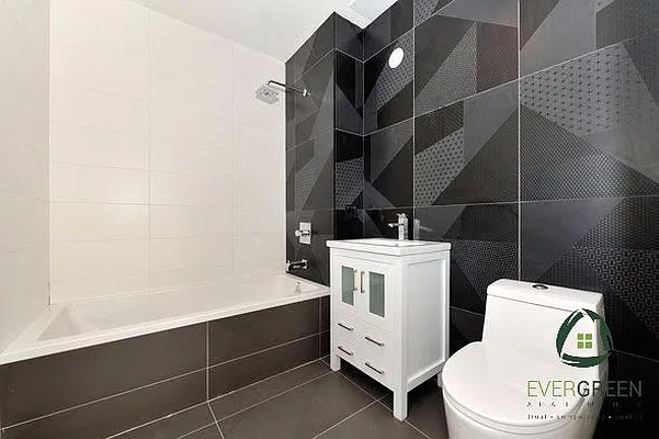 Rented by Evergreen Apartments BK | media 47