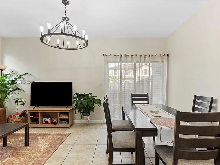 3209 SE 4th Ct #3209 — Photo 12