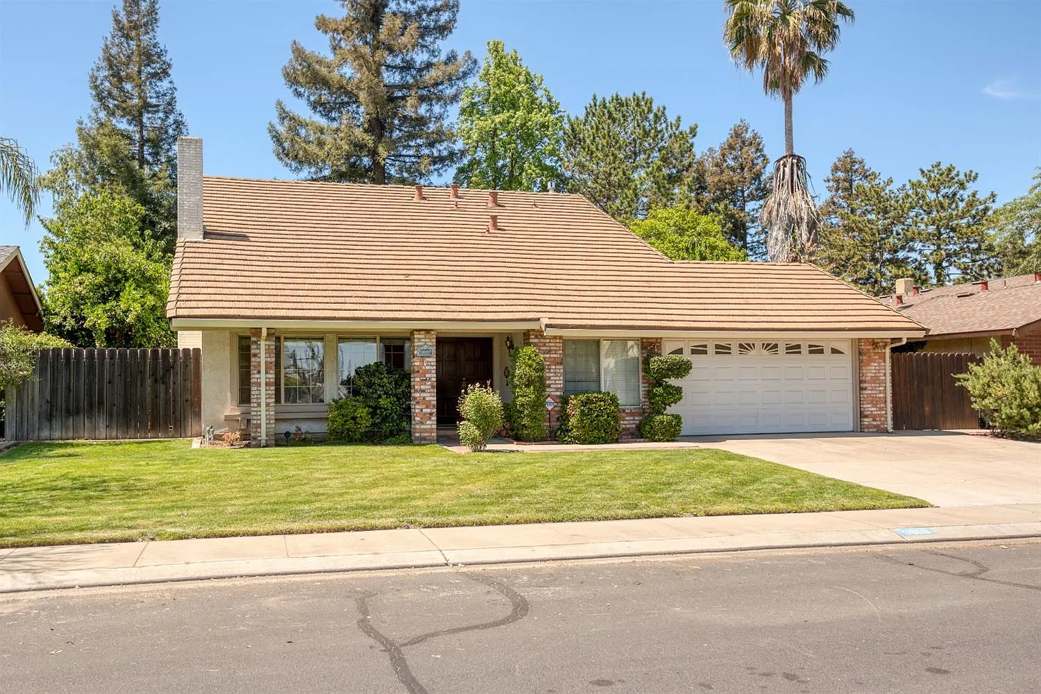 3609 Val Verde Ln photo 1