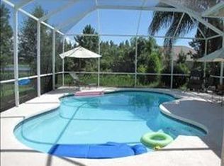 19414 French Lace Dr, Lutz, FL 33558