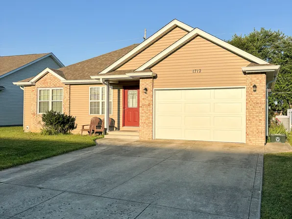 1712 N Oakmont Ave, Greensburg, IN 47240