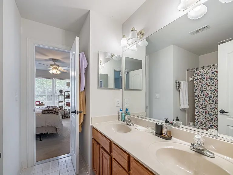 26 Kirby Ln — Photo 32