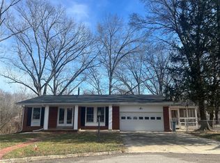 4923 Paris Dr, Godfrey, IL