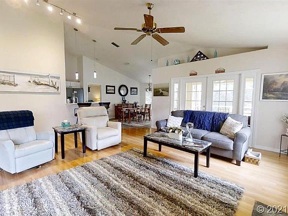 4th image of 2700 Turnbull Estates Dr