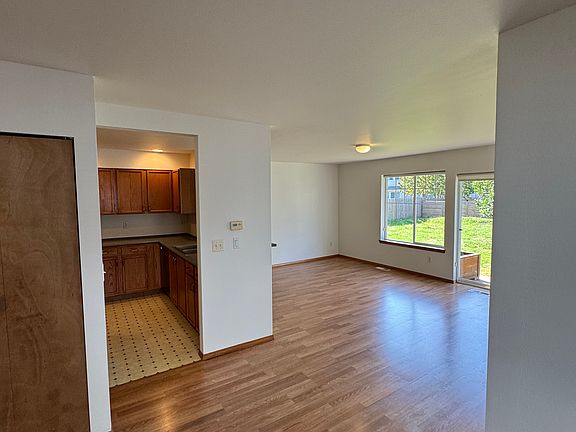 4th image of 2845 Valencia St