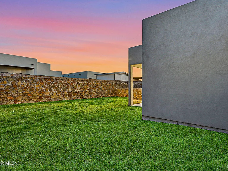 13808 Paseo Sereno Dr — Photo 47
