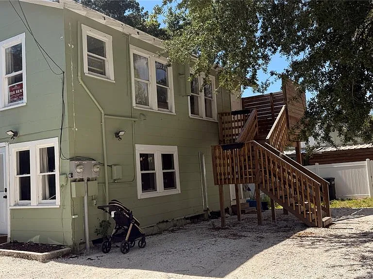 905 Jones St — Photo 1