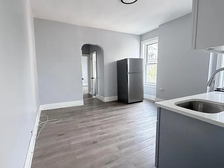 401 Central Ave #1E — Photo 2