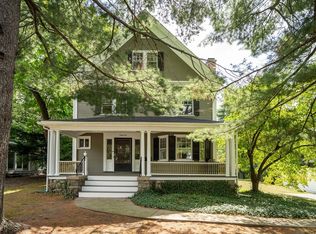 31 Maple St, Lexington, MA 02420