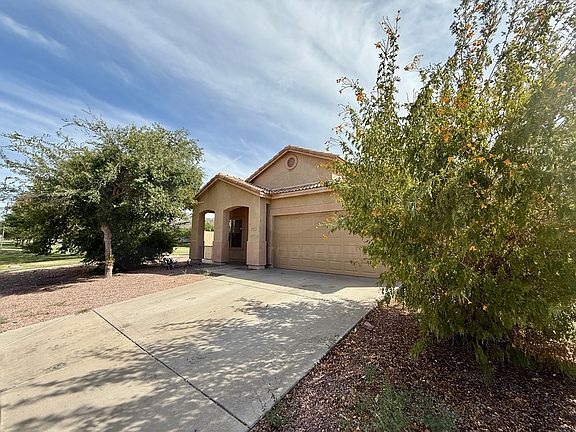 3rd image of 1017 E Pedro Rd