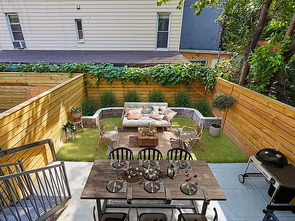 5th image of 874 Bushwick Ave