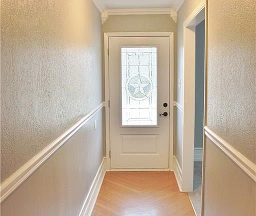 2nd image of 3200 Oakridge Blvd