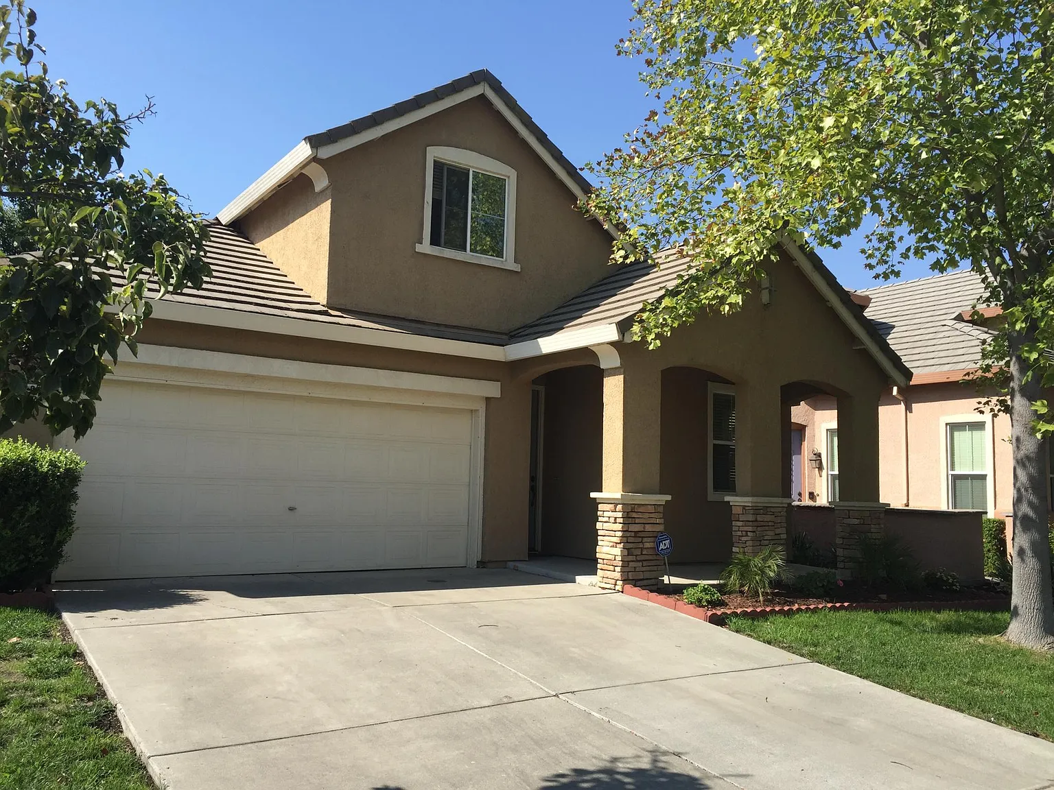 5118 Bissett Way photo 1