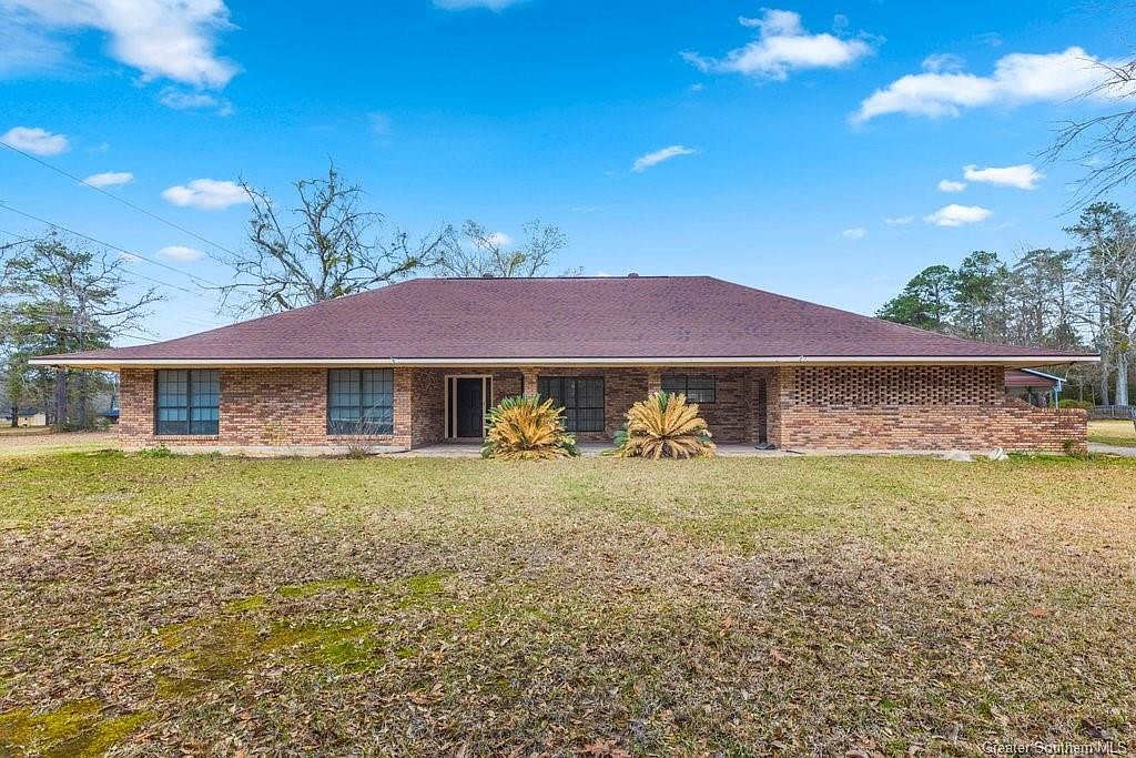 220 Woodland Dr, Oakdale, LA 71463 MLS SWL23001234 Zillow