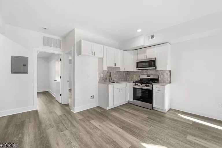 1119 Hampton Pl #2 — Photo 1