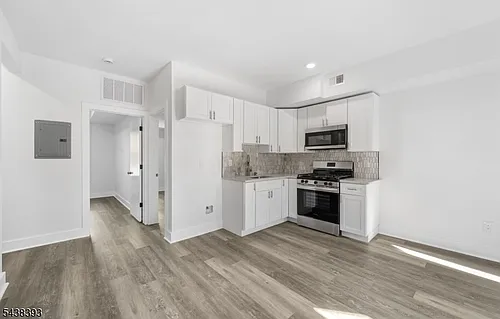 1119 Hampton Pl Photo 1