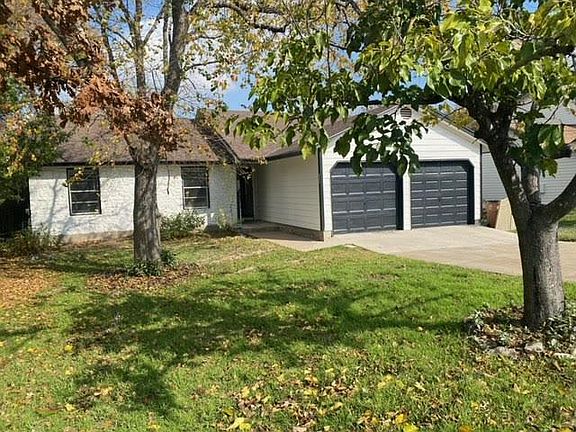 4th image of 3708 Alexandria Dr