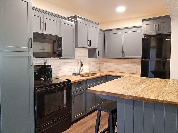 5th image of 501 W 6th St