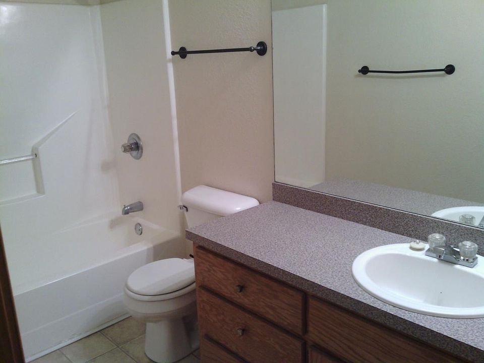 Large full bathroom in hallway