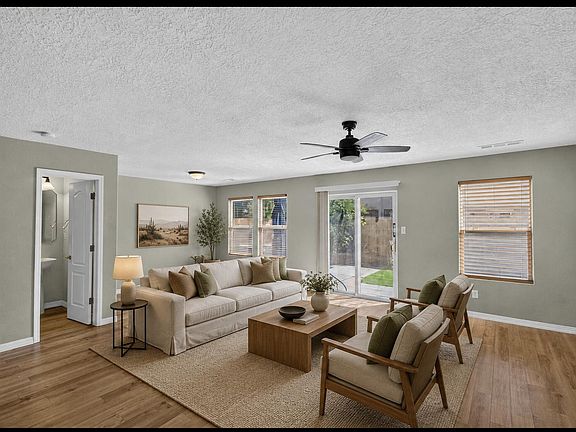 4th image of 10848 Arguello Trl NE