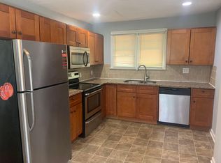 166 Earl Ave, Bridgeport, CT 06606