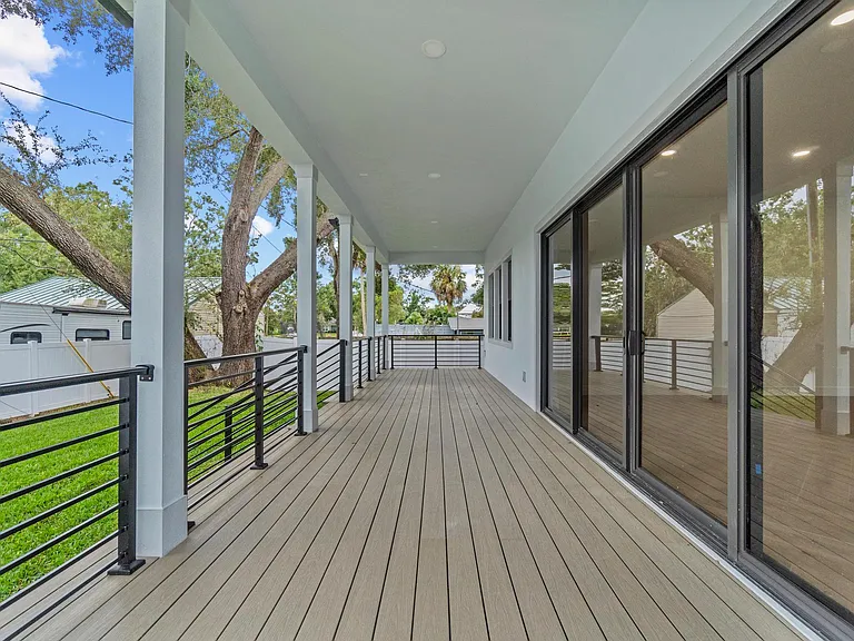 403 Park Blvd — Photo 15