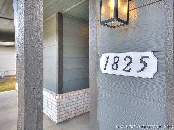3rd image of 1825 E Winston St