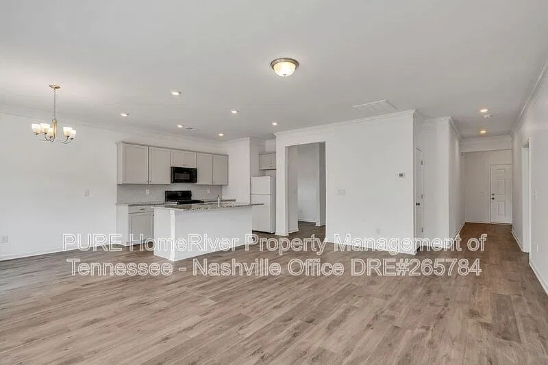 3 bed, 2.0 bath, 1535 sqft, $2,099 — Photo 3