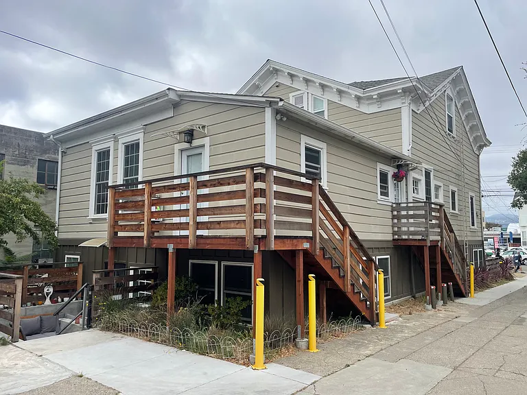 2412 Eagle Ave #C — Photo 3