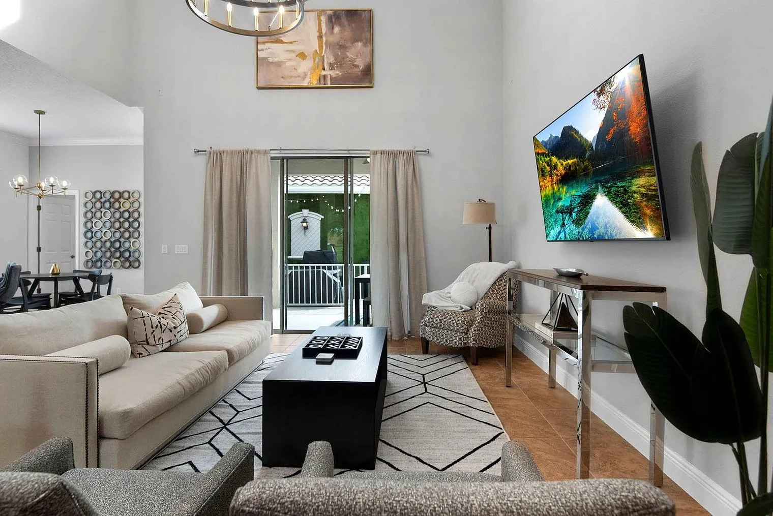 5 bed, 5.0 bath, 2475 sqft, $6,191 — Photo 1