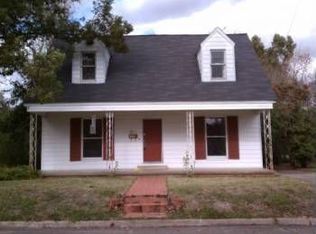 1711 Cos, Dayton, TX 77575