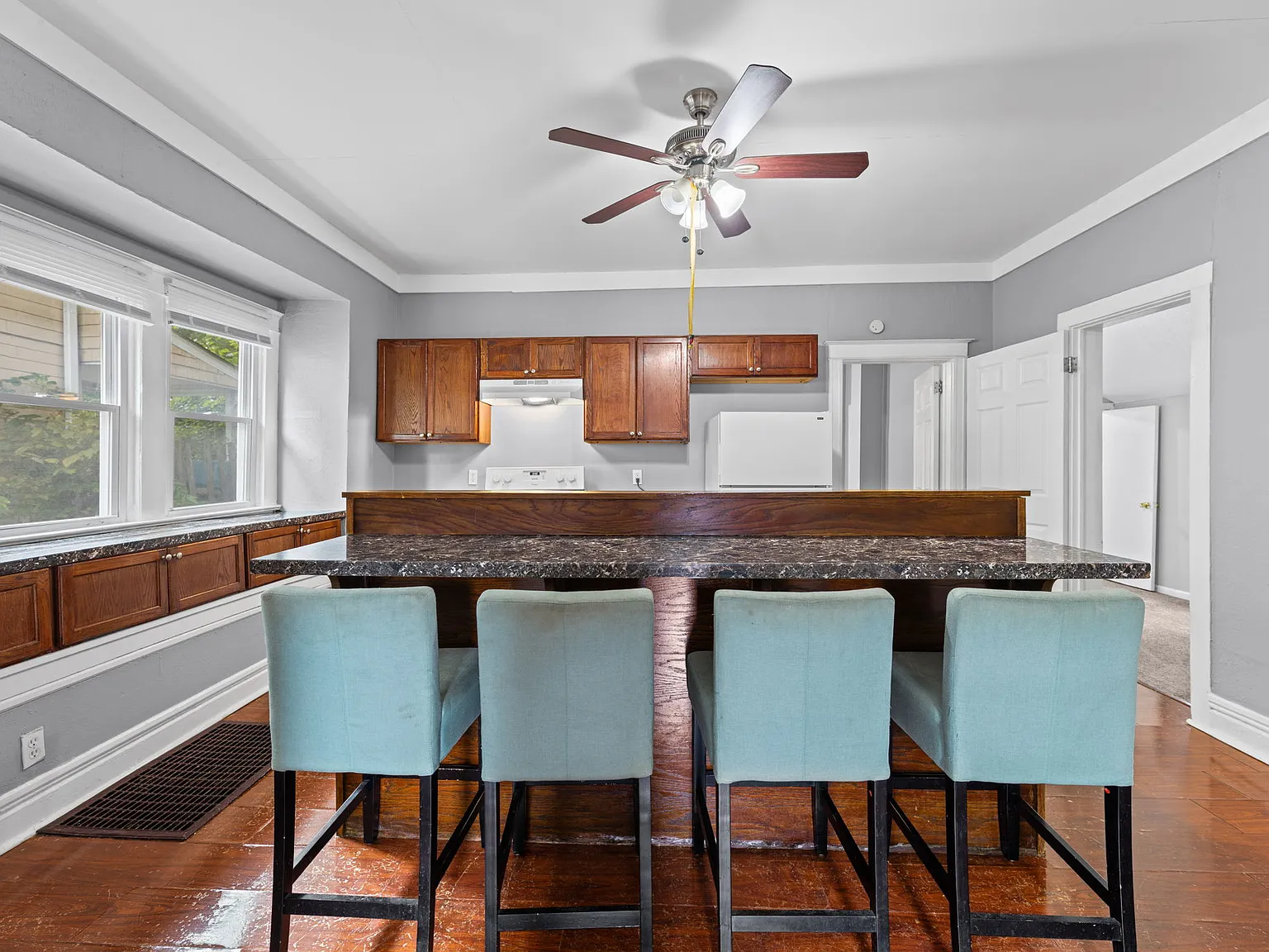 3 bed, 1400 sqft, $1,395 — Photo 4