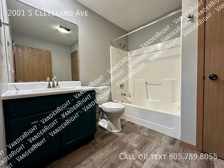2001 S Cleveland Ave — Photo 11