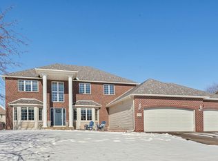 9748 Geisler Rd, Eden Prairie, MN 55347