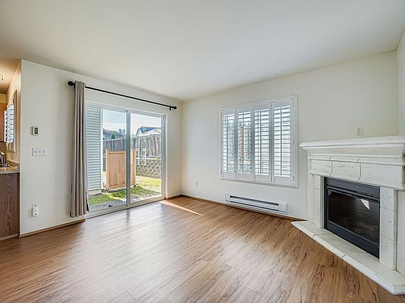 5th image of 33707 SE Tibbits St #11