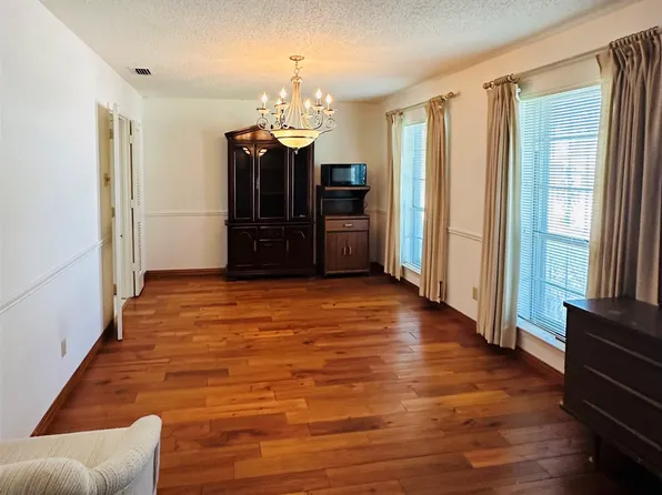 6 Collins Ct, Richardson, TX 75081