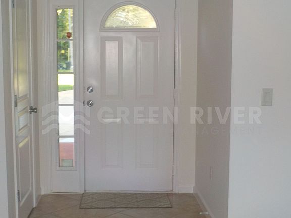 5th image of 1761 Oak Grove Dr S