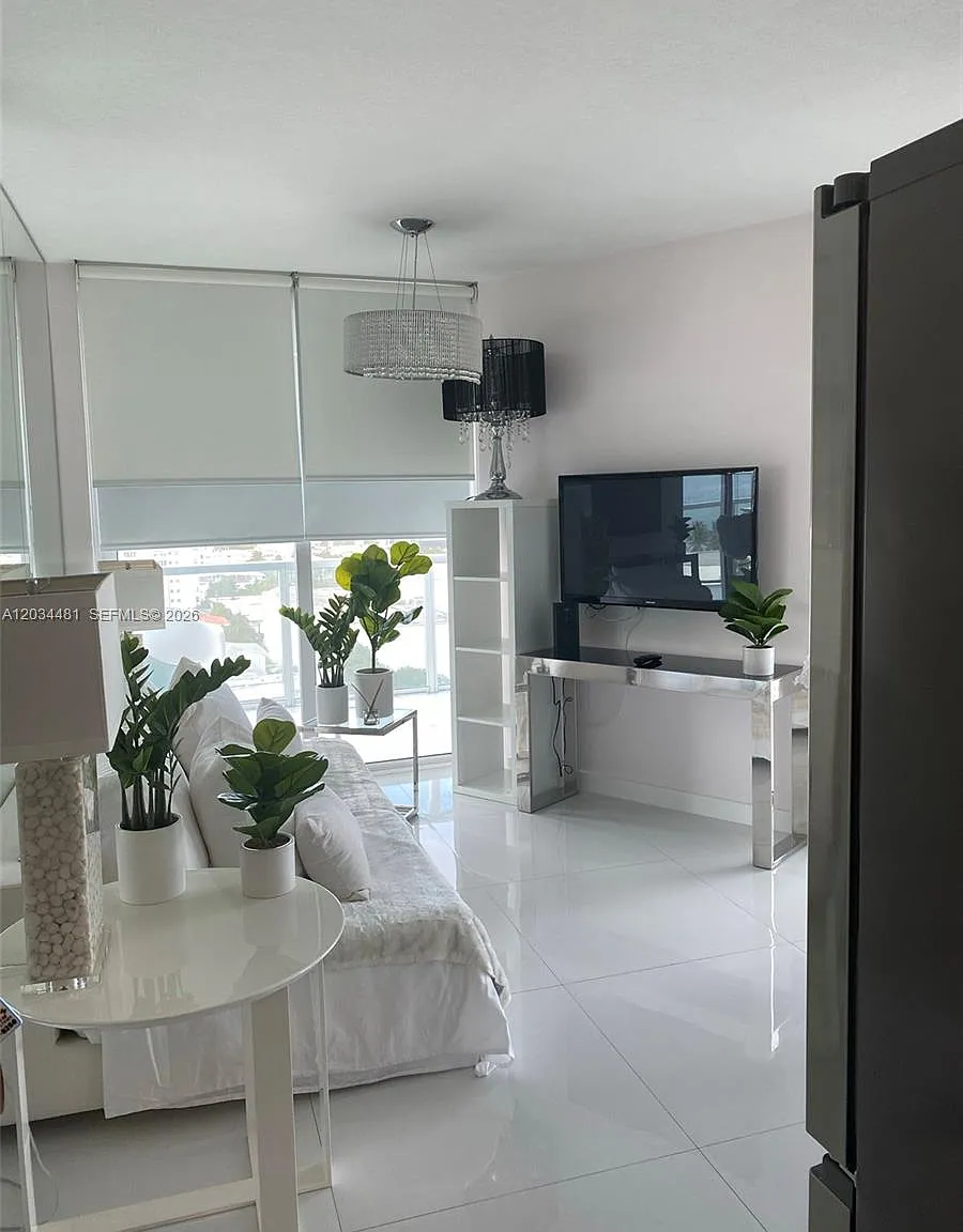Eden House Condo — Photo 3