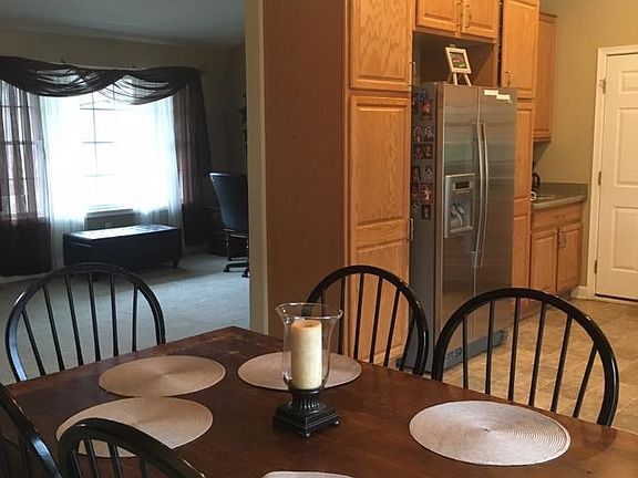 Kitchen,Dining,1st FamilyRm