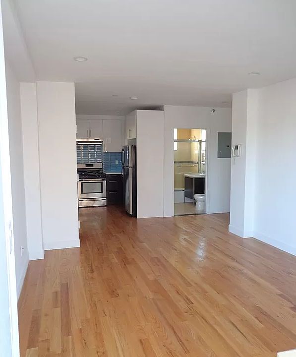 2nd image of 8285 116th St APT 4A