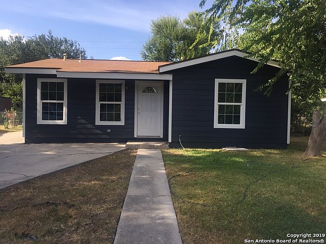1st image of 319 Kopplow Pl