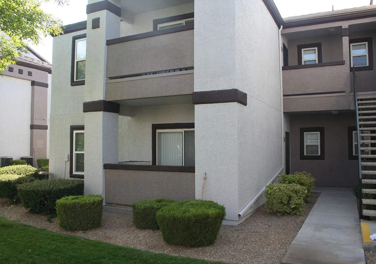 7255 W Sunset Rd — Photo 1