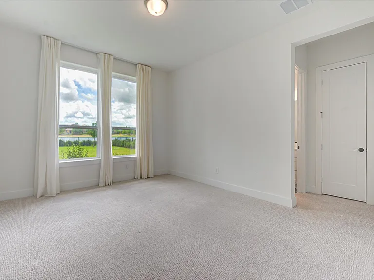 10318 Fountain Shore Dr — Photo 23