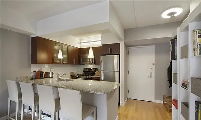 Rented by R New York | media 4